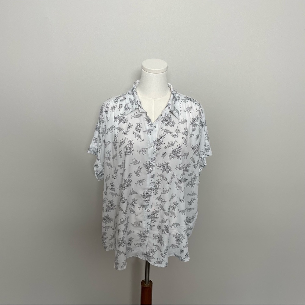 Jane + Delancey Top Boxy Oversized Cuffed Sleeves Leopard Botanical White Black